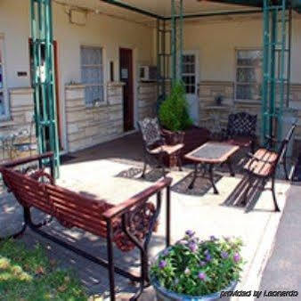 Azure Hills Inn&Suites Fredericksburg Exterior foto